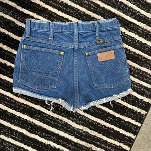 Vintage wrangler cut off shorts